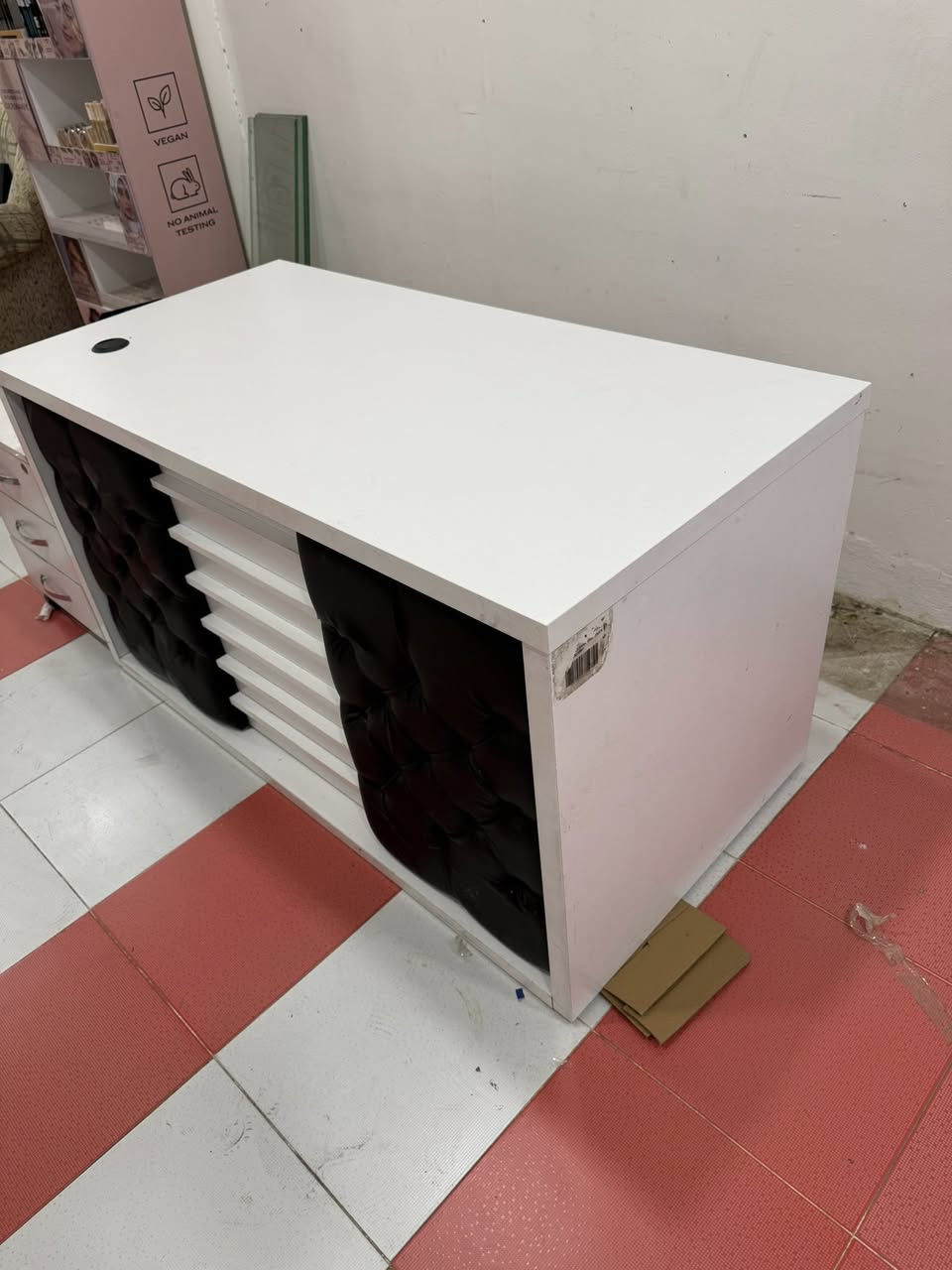 ميز مكتبي للبيع نظيف جدا مابي لا فطر لا كسر أبعاد طول ١٤٠ عرض ٧٠ ارتفاع ٣٠ عنوان كركوك


**إذا كنت صاحب هذا الإعلان وتريد حذفه لأي سبب، رجاءا أرسل رسالة إلى الدعم الفني**