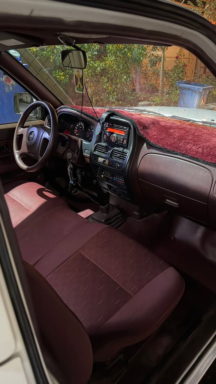 السلام عليكم ورحمة الله وبركاته 
للبيع نيسان بيكب دبل قمارة موديل ٢٠١١ بأسمي رقم سليمانية تحويل ثاني يوم 
سيارة على وضع الشركه بيها طخة على كد شبر فقط ومعمر السيارة مكفولة وجديدة
مكان السيارة بغداد حي العدل للاستفسار ***********
موجود واتساب
السعر ١٤٥ ورقه
