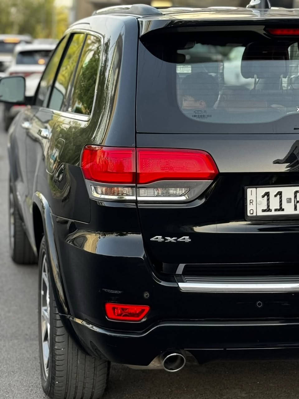 السلام عليكم جيب اوفر لاند
موديل 21خليجي وكالة ليث العبيدي
لون اسود مغلفه ppf
المحرك v6.   3.6L
ماشيه 70 الف 
مكفوله كفاله عامه من اي ضربه
دفع رباعي4X4ماوس
رادار جانبي مانع تصادم
تحذير الخروج عن المسار
تحذير النقطه العمياء
داخل جملي قرميدي المميز
نضام الاصطفاف الالي (اوتو بارك)
ويل قياس 20انج
سقف بانوراما 
شاشه كبيره8.4انج
نضام التعليق (جكات)
ستيرن كهرباء 
المصابيح الاماميه زنون 
كشافات الضباب زنون
تشغيل عن بعد
صندوق كهرباء
حفظ وضعيات الجلوس (ميموري)
المقاعد الأمامية كهربائيه
المقاعد الأمامية تدفئه تبريد
مشغل اقراص DVD/CV 
سستم صوت هارمون كوردون
حساسات اماميه
حساسات خلفيه
كاميرا خلفية 
تدفئه ستيرن
زراك لايت
المرايا الجانبيه قابله للطي
مرايا متحسسه للضوء العالي
مانع تزلق خلفي 
مقود الساىق من الخشب 
بلوتوث تليفون
محدد سرعه
نضام التشغيل والاطفاء الاوتوماتيكي
نضام بريك اوتوماتيكي 
..سعر السياره (332)وبيه مجال
المكان بغداد الشعب ..
رقم الهاتف للاستفسار
***********}
