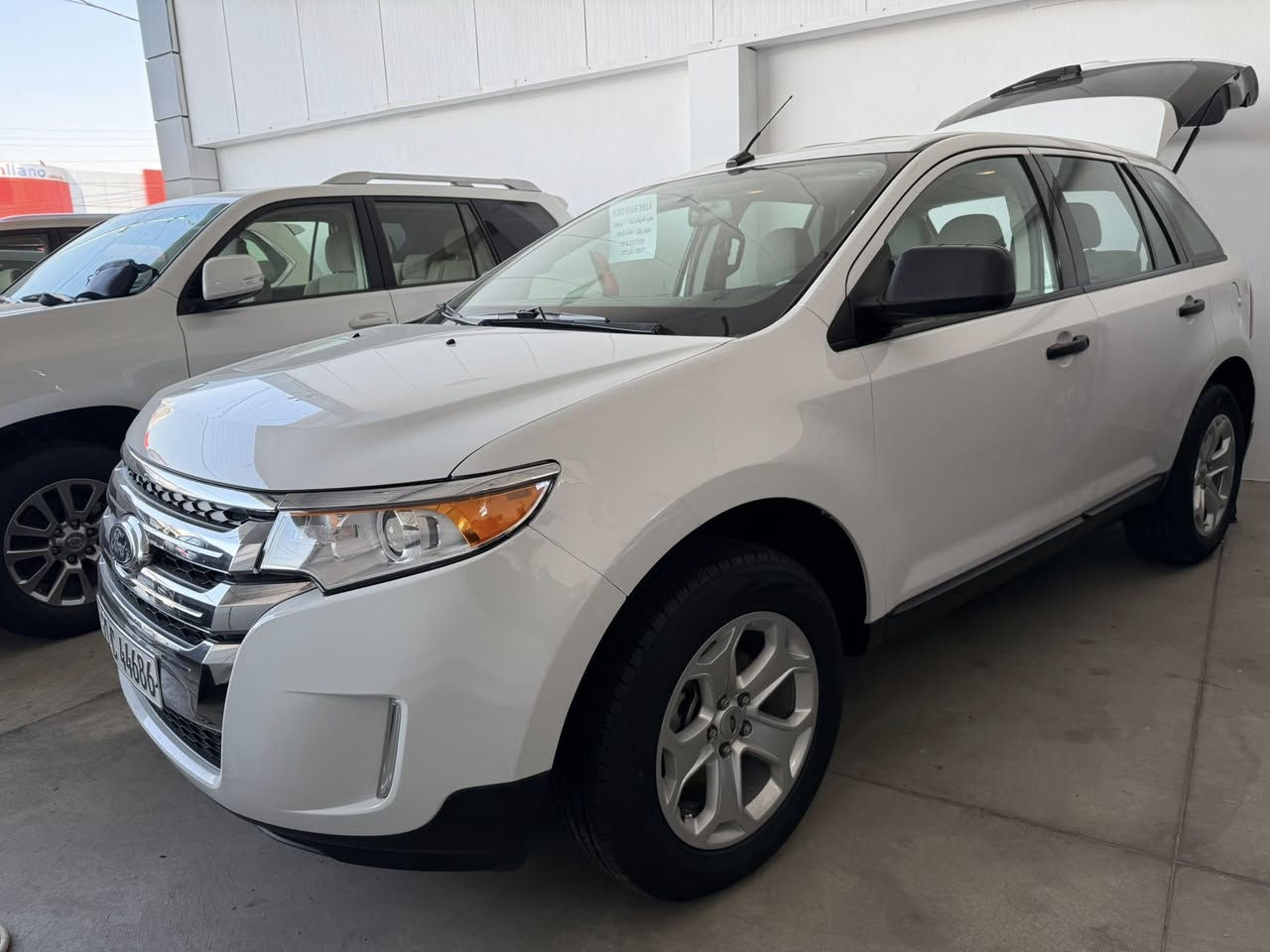 ford edge 2014
صفر شركة نيفا

ماشي ٣٤٠٠٠ مايل حقيقي 

السيارة بدون صبغ

السيارة گير محرك كلشي بيها بشرط برغي بيها مامفتوح 💯 

سعر : ١٥٥ ورقه و بيها مجال ✅

***********
