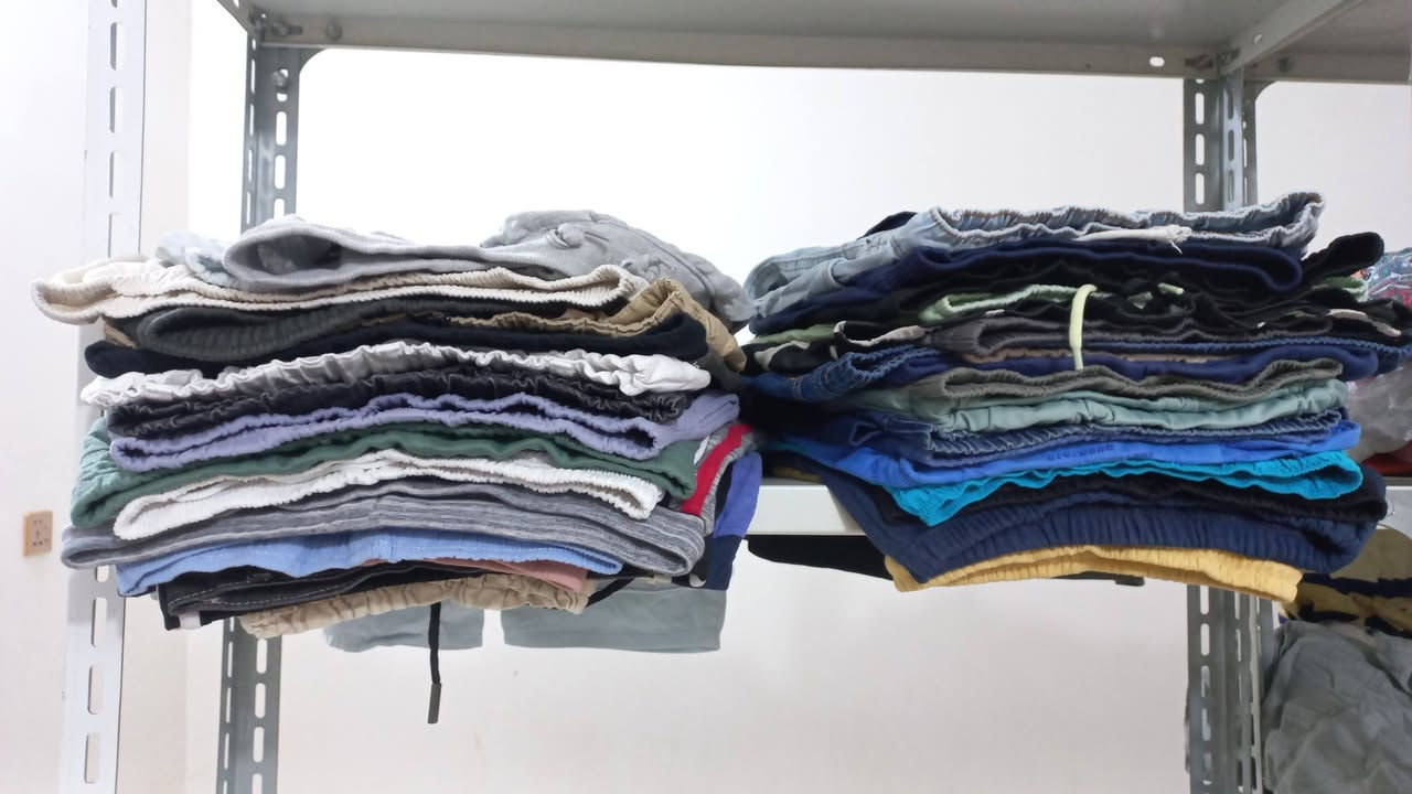 السلام عليكم 
🏠 | ميسو شوب | 🏠
  ___________________
  ملابس اوروبية 
  جودة عالية 
  أسعار مناسبة 
  ___________________
  تابعنا لآخر العروض! 📱
***********
العنوان تاجي ابو عظام علي راضي الفرع ال٥
