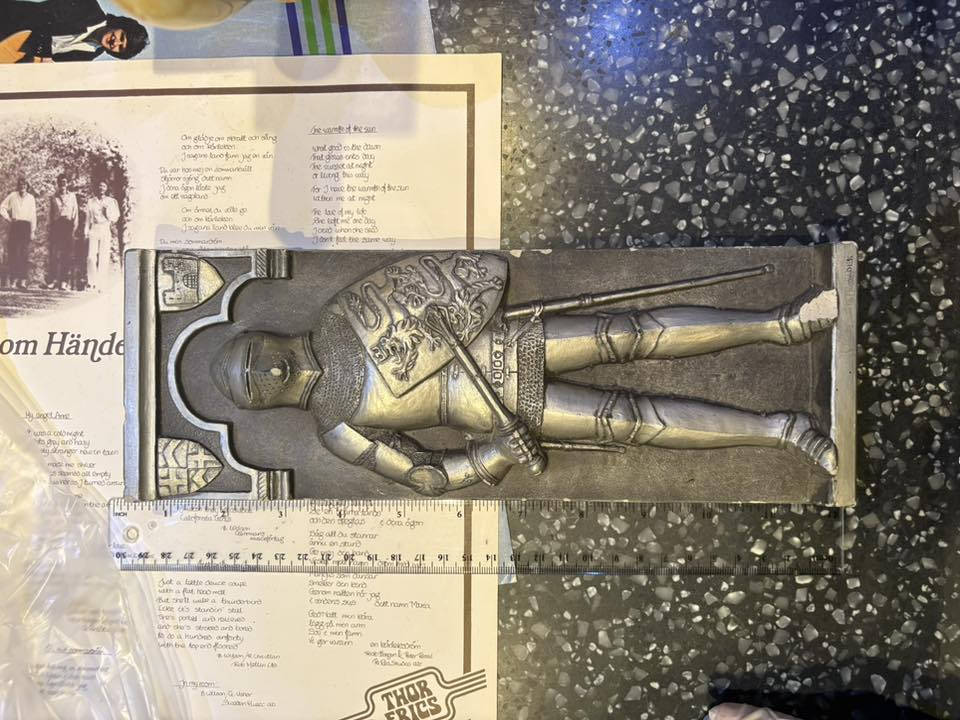 انتيكات قطع جميلة جدًا للبيع


**إذا كنت صاحب هذا الإعلان وتريد حذفه لأي سبب، رجاءا أرسل رسالة إلى الدعم الفني**