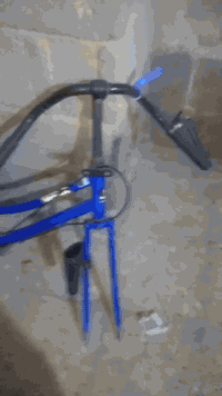 سلام عليكم  بايسكل بناتي مديل《7\2024》متروك  مكفول من صبغ سعر 60الف بي مجال قليل العنوان البصره ابو خصيب طريق سيد حامد الرقم 《***********》
