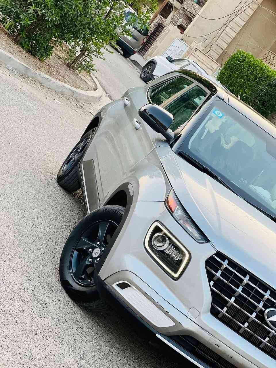 السلام عليكم
للبيع هونداي فينو 2021 مكينة سمارت الجديده دبل نوزل رقم بغداد مشروع وطني أرقام انگليزي بأسمي تحويل مباشر حادثها فقط بنيد صبغ وهنا بالعراق صبغ ربع باب عكس السايق السعر 130 وبيها مجال مكاني بغداد السيديه حي الإعلام تواصل واتس اب ***********
