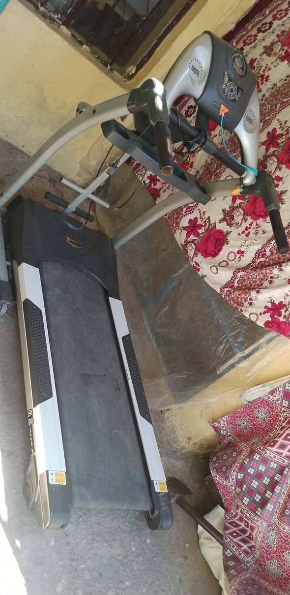 سلام عليكم
جهاز جري مستعمل للبيع وزن 120كيلو 
سعر 150


**إذا كنت صاحب هذا الإعلان وتريد حذفه لأي سبب، رجاءا أرسل رسالة إلى الدعم الفني**