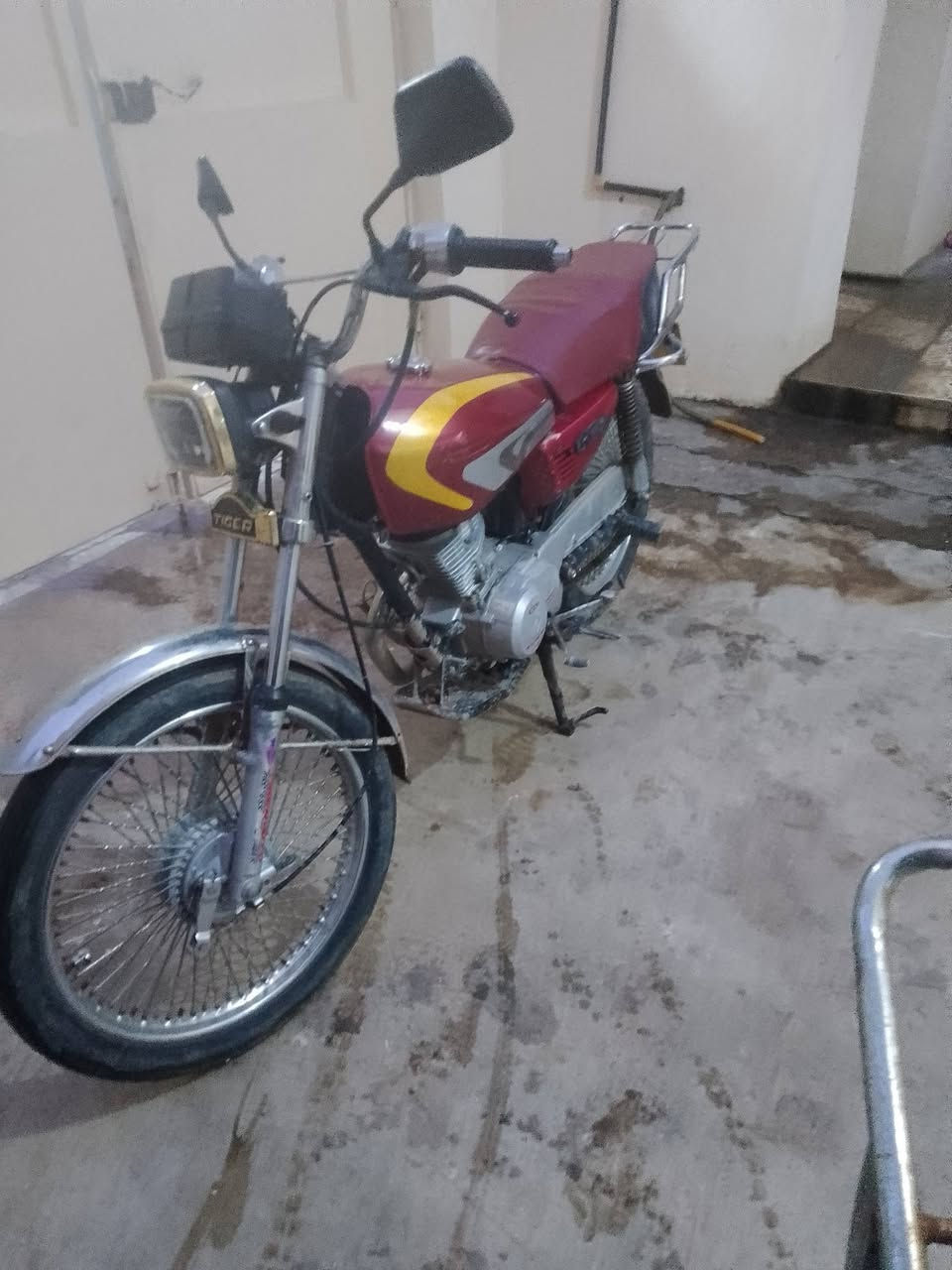 اسلام عليكم متاح موطور 20 مبدل ولفات فقط موطور نضيف الشراي يتصل ويدلل ***********
