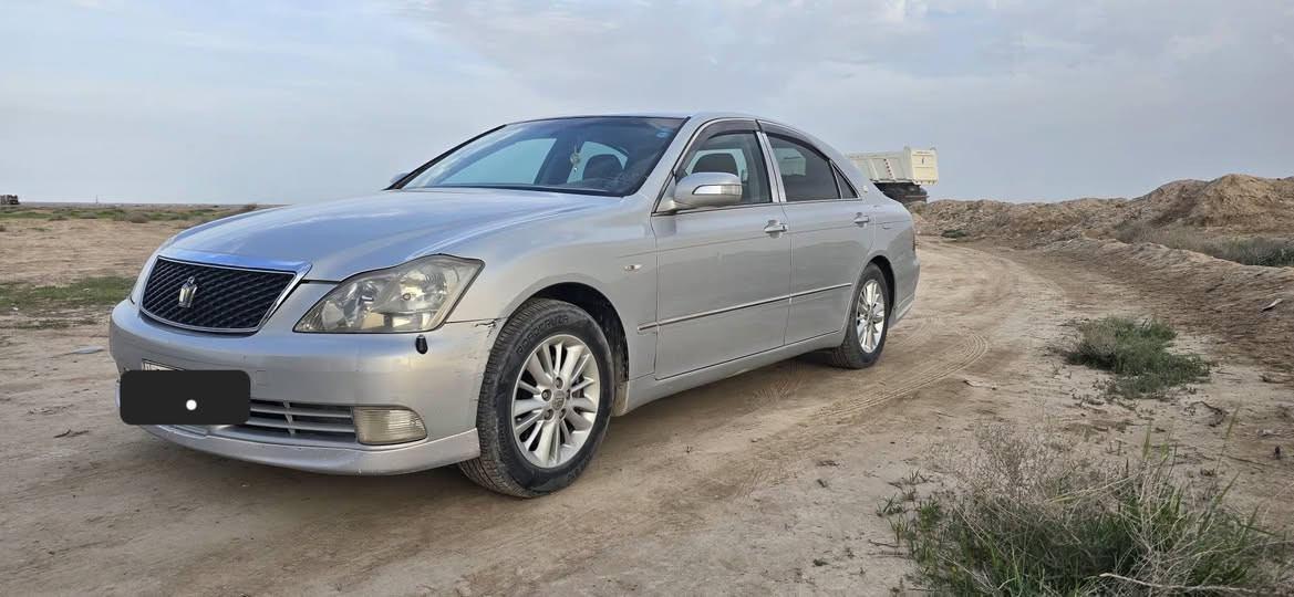 شاهين مكفوله رقم سليمانية السيارة باسمي
مواصفاتها معروفه بيع او مراوس 
رقم الهاتف *********** 
للتفاصيل اكثر
