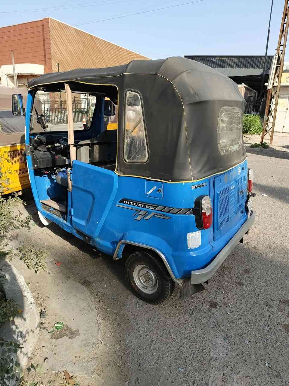 السلام عليكم 
تكتك TVS 2022 داخلة بال 2023
بصمة كفالة عامة مرقمة بأسمي تحويل ثاني يوم 
التكتك كفالة كفالة كفالة 
جديدة مثل متشوف كدامك 
العنوان بغداد حي العامل 
للاستفسار الاتصال 
***********
