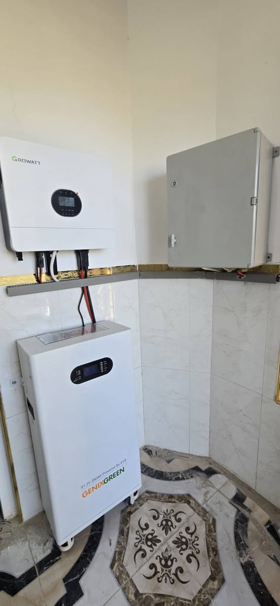 تم بحمدالله تنصيب منظومة طاقة شمسية
 بقدرة 24 اميير نهاري و 16امبير ليلي 
الواح بقدرة 645W  نوع لونجي هيمو X10ضمان 15 سنة
انفيرتر GROWATT 6KW ضمانة سنتين استبدال 
بطارية ليثيوم 14.33KW من شركة GenixGreen ضمان 10سنوات استبدال 
صيانة لمدة سنة مجانية
للاستفسار الاتصال:-
***********
***********
***********
***********
المركز الذهبي-Golden Center 
GenixGreen Iraq 
GenixGreen 
#ألواح_شمسية #توليد_الكهرباء #نظام_كهروضوئي #مستقبل_الطاقة
#طاقة_شمسية #طاقة_متجددة #استدامة #بيئة_نظيفة
