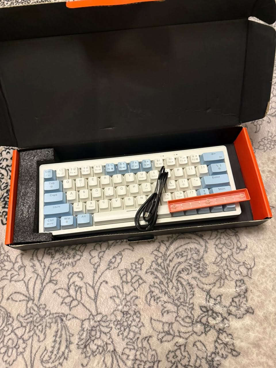 شاشه 60 هيرز حجم 24شركة دل مع واير تشغيل سعر 20 الف
سماعه هايبر اكس فئه هايبر اكس كلاود تدعم بي سي وps5 و ps4 سعر 35 الف 
كيبورد سعر 20 الف مستخدمه قليل جدا فول نضافه


**إذا كنت صاحب هذا الإعلان وتريد حذفه لأي سبب، رجاءا أرسل رسالة إلى الدعم الفني**