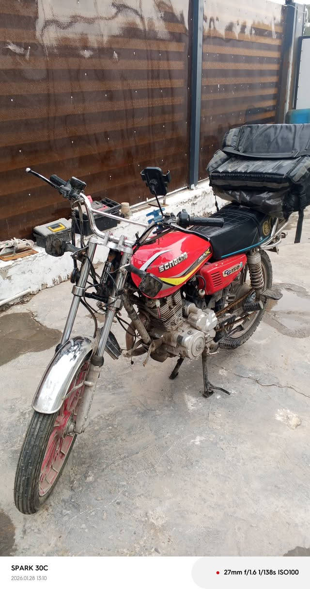 السلام عليكم الدراجة ايراني موديل 2024 للبيع الدراجة مال شغل مكينه مجفته تجفيت نضيف الدراجة عوزه بس كهربائيات السهر 350 /***********الهاتف
