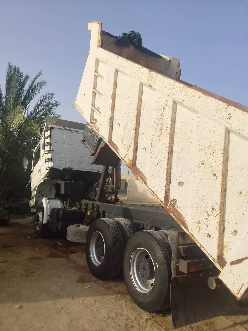 سلام عليكم سيارة للبيع مكينة ستة لا تبخير والا تنقيص كفالة عامة عنوان بصرة زبير سعر ***********//***********
