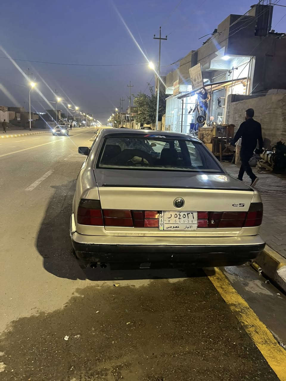 للبيع او مراوس 
520 مسكر عدل كير عادي ZF  نمرة قصيرة 
بالاصل 535 موديل 1992 
رقم انبار مشروع وطني شرط التحويل 

نواقص السيارة بسيطه 
تعديل الطخه بالجاملغ الامامي 
وجعمقة مال ستيرن ودشلي سلف 

سلايت طكتين 
جام كهرباء 

كير محرك مكفولات 
صدر جديد 
تايرات نظيفه 
باتري جديد
***********
***********
