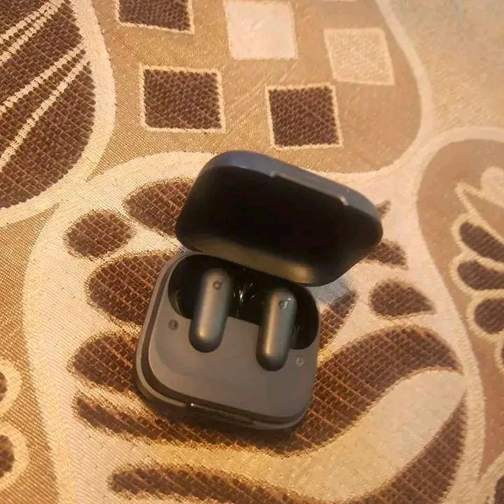 سلام عليكم سماعه للبيع سعرها 25 الف نهايته 
سماعه انكر 50 nc


**إذا كنت صاحب هذا الإعلان وتريد حذفه لأي سبب، رجاءا أرسل رسالة إلى الدعم الفني**