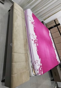 غرفة نوم فاخرة • سرير بتخزين سفلي • مرايات عصرية