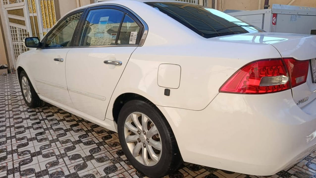 سلام عليكم
اوبتيما وارد خليجي مؤديل 2010 
رقم ذي قار سنويه لل 2028 تحويل مباشر مشروع وطني
(( بنيد مفتوح ++ باب خلفي مفتوح )) الباقي كفاله عامه 
مكينه 2000 
حداديه امامي وخلفي جديده 
تخم تاير جديد تبريد ثلج 
مكان السياره الناصريه قضاء الغراف قرب جامعه الشطره 
((: السعر 120 :)) بيها مجال للشراي للاستفسار الاتصال على الرقم 
***********
