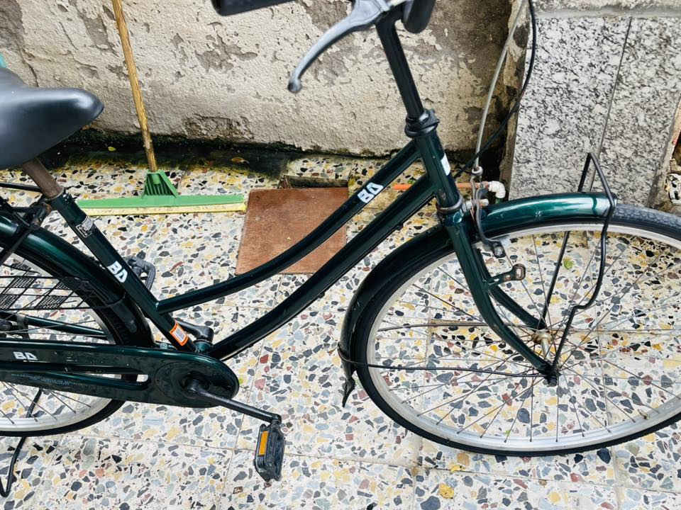 سياحي حجم 27نضيف نضافه 95‎%‎زيتوني مابي زلوغ كامل اي نقص مابي بيع فقط رايده ب110قفل لاتراسل ولا تتعب عنواني البصره القبله رقم ***********
