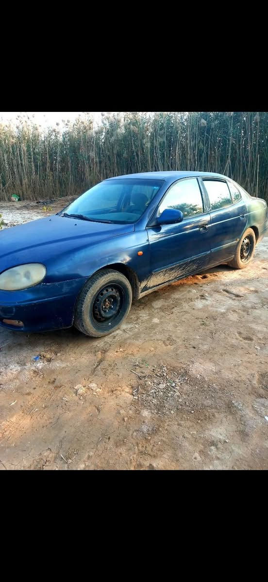 السلام عليكم. 
للبيع دايو لگنزا موديل ٢٠٠٠
سياره جاهزة تدفئة وتبريد 
 تحويل ثاني يوم 
سياره مكفولة
استفسار اكثر اتصل على الرقم 
***********
***********
