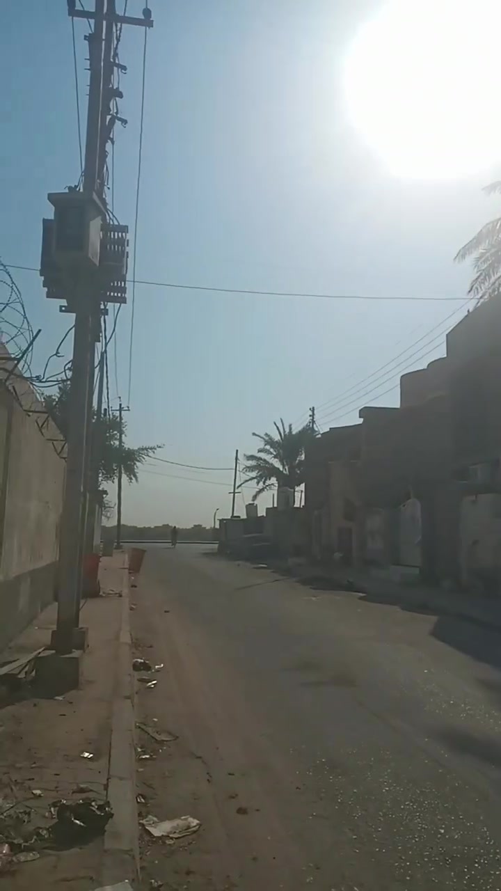 دار للبيع مساحته ١٥٠متر كوت العزه القديمه شارع المركز قرب شارع الكورنيش يبعد عن الشارع العام اربع منازل 
الدار طابقين بناء سنة ٢٠٢٥
التواصل
***********
***********
