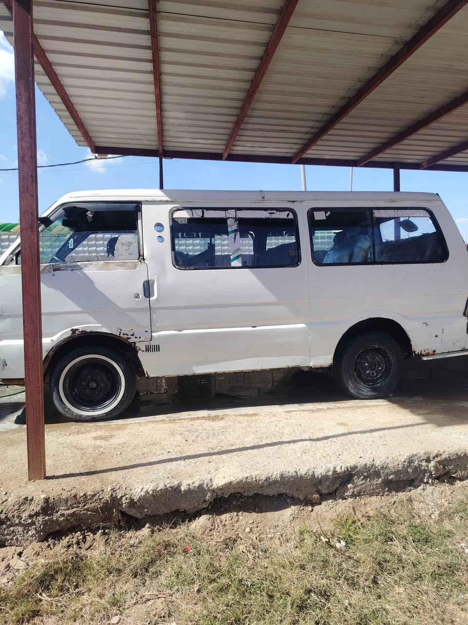 سلام عليكم كيه بسته لبيع
موديل 95 سياره خير من الله محرك مكفول كير 
مصفره هيه وغرامات  سعر 25 رقم ***********
