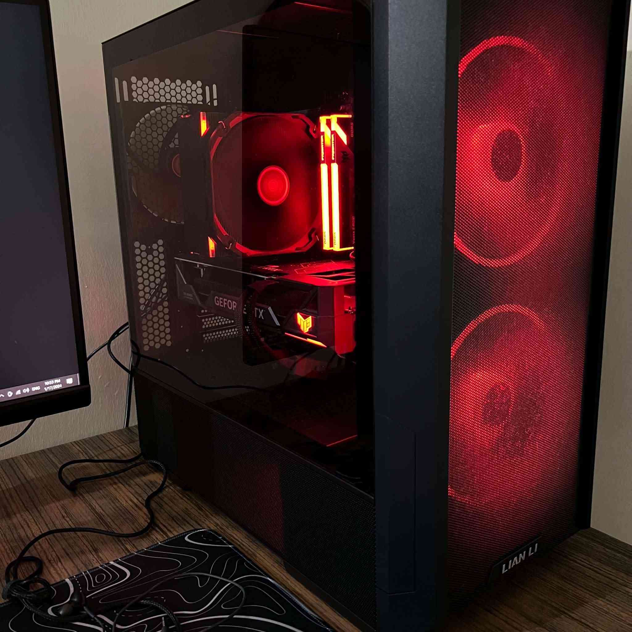 السلام عليكم شلون الشباب
Lian li lancool 216  gaming pc Case للبيع 
 الجهاز نظيف كلش واستخدام شخصي ، وشغال 100% بدون أي مشكلة. 
Case : Lian li lancool 216 
GPU : ASUS TUF RTX 4070 Ti 
MB : Gigabyte B650 gaming X AX  
PSU : MSI A650GF gold F-M 
CC : Deep-cool AS500 plus 
CPU : Ryzen R5 7600 
RAM : Predator Vesta2 DDR5 32GB 6000 CL30  
Storage : Lexar M.2 nm620 2TB

سعر 2,000,000 دينار وبي مجال بسيط


**إذا كنت صاحب هذا الإعلان وتريد حذفه لأي سبب، رجاءا أرسل رسالة إلى الدعم الفني**