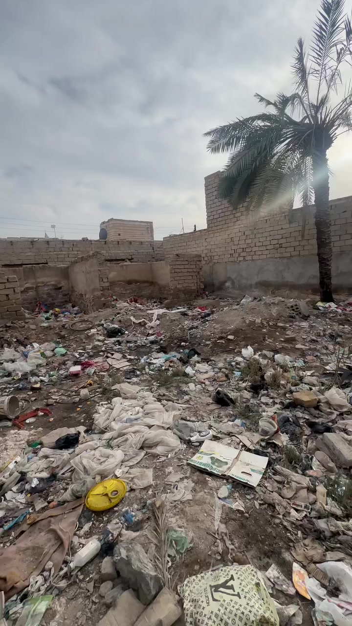 قطعة ارض للبيع المساحة 100متر طريق اشريفات اوقاف ***********
