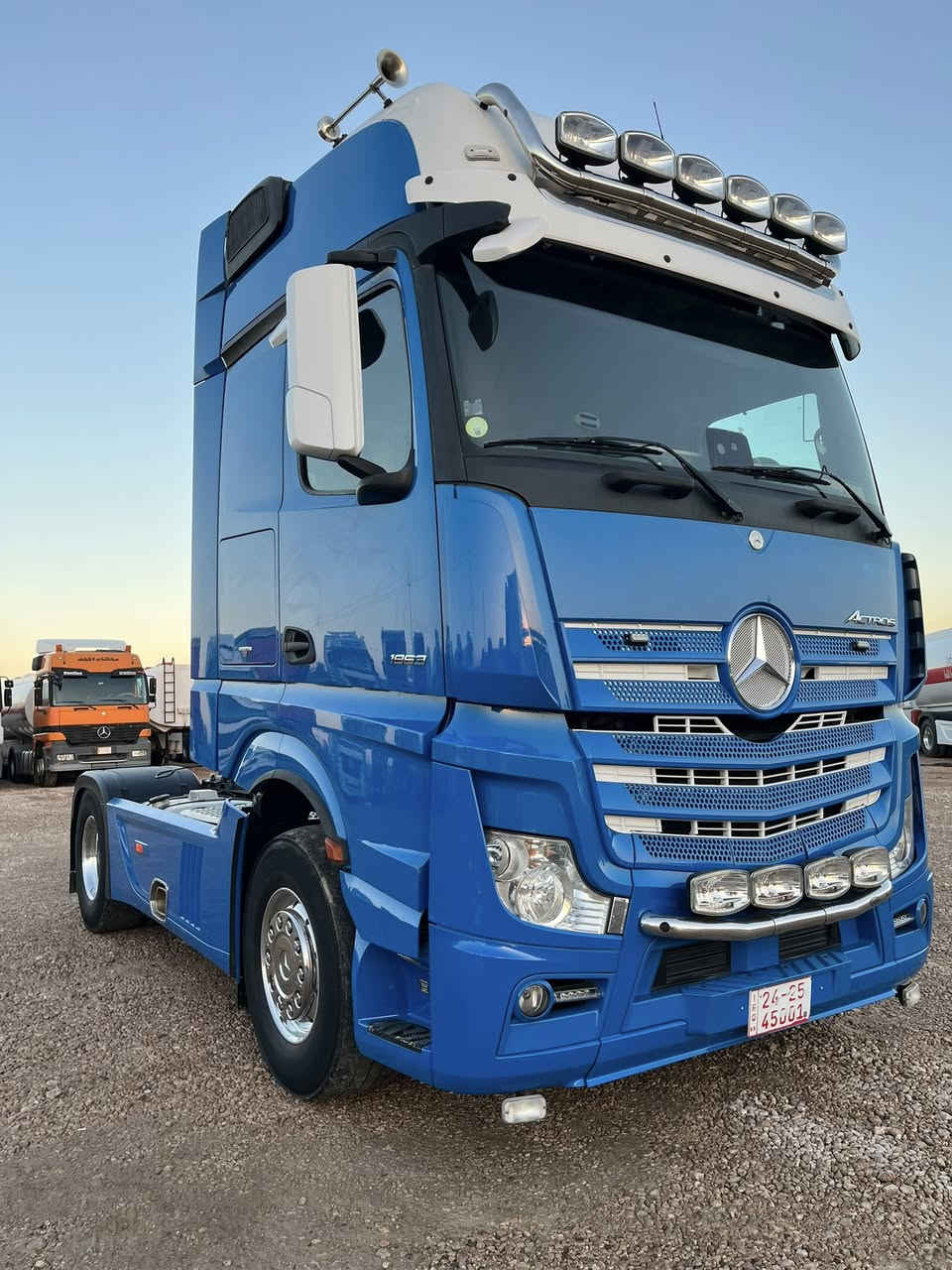 اكتروس وحش موديل 2017 الحجم 1863السياره فول داخل ديوان متواجد في معرض بغداد الحديث العنوان الأنبار الرمادي منطقة الشراع الخط السريع
 ‭0783 191 6537‬
