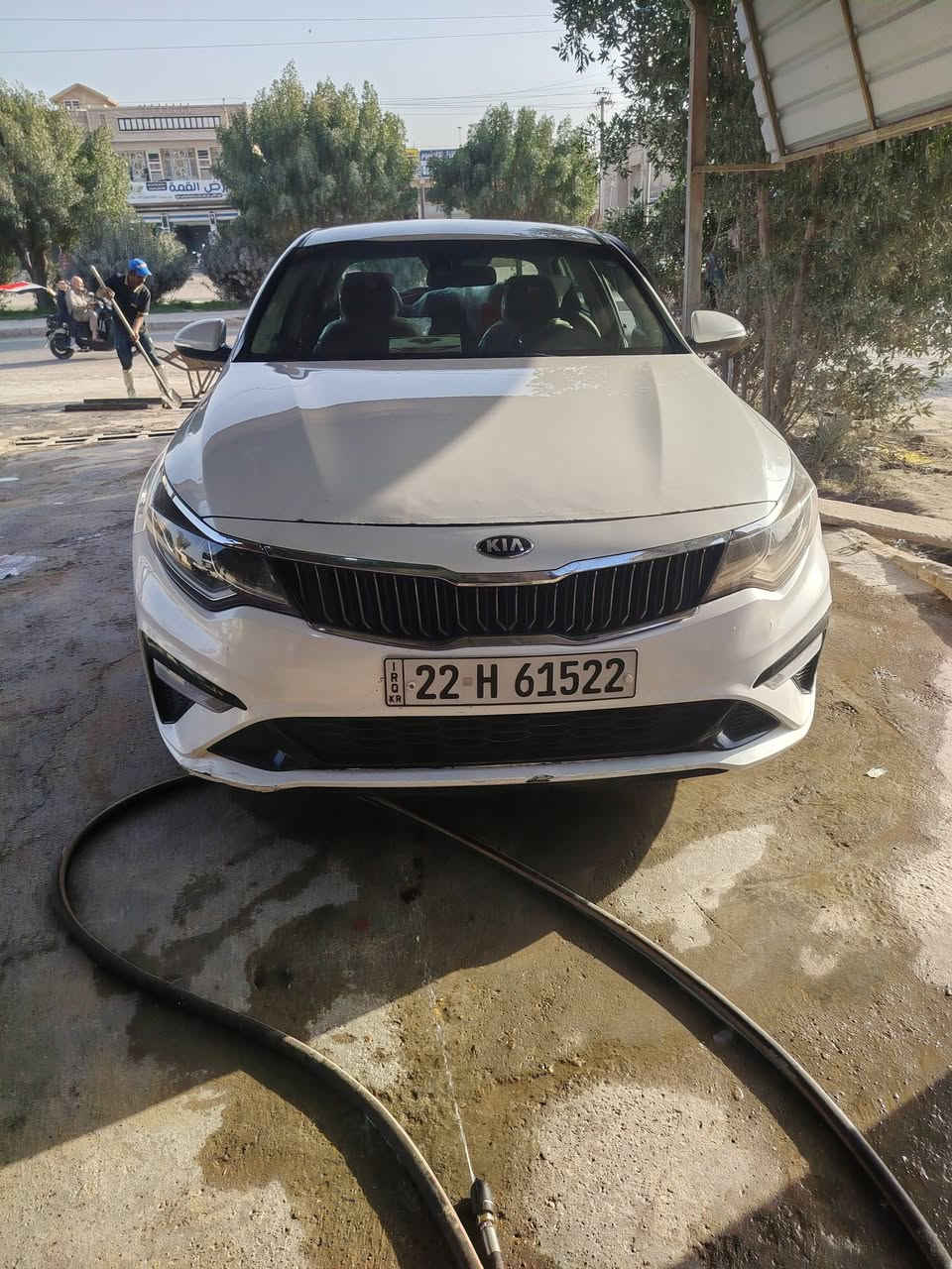 السلام عليكم كيا اوبتما أمريكي موديل 2020 مكينه 2400 جديده سياره كلين وناشر صور الحادث كلش بصيط ايربك كله سليم بيهه بل العراق جاملغ ايسر مبدل فقط سياره جديده معنه الكلمه من كل جانب عل وضع الشركه  صدر جديد تخم تاير جديد  ماشيه 68رقم اربيل بسمي تريد تحويل وكاله موجود مواصفات سياره جميع مواصفات عده بصمه والفتحه معروفه مواصفات fe ميحتاج اذكرهه  مكان سياره بغداد التاجي سعر 150 وبيها مجال بسيط 
رقم الهاتف ***********
