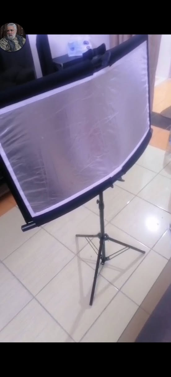 عاكسه مال تصوير اعلان وهل امور
شاديها بلعكس مشتبهين 
التفيده ينطينه سعر امانه ماعرف سعرها جديده كامله وي الجنطه


**إذا كنت صاحب هذا الإعلان وتريد حذفه لأي سبب، رجاءا أرسل رسالة إلى الدعم الفني**