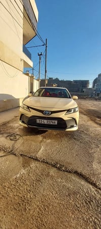 🚗 تويوتا كامري 2020 📌 مسجّلة 2022 – تكسي دبي سابقاً 🎨 لون بيج راقي 🛣 م...