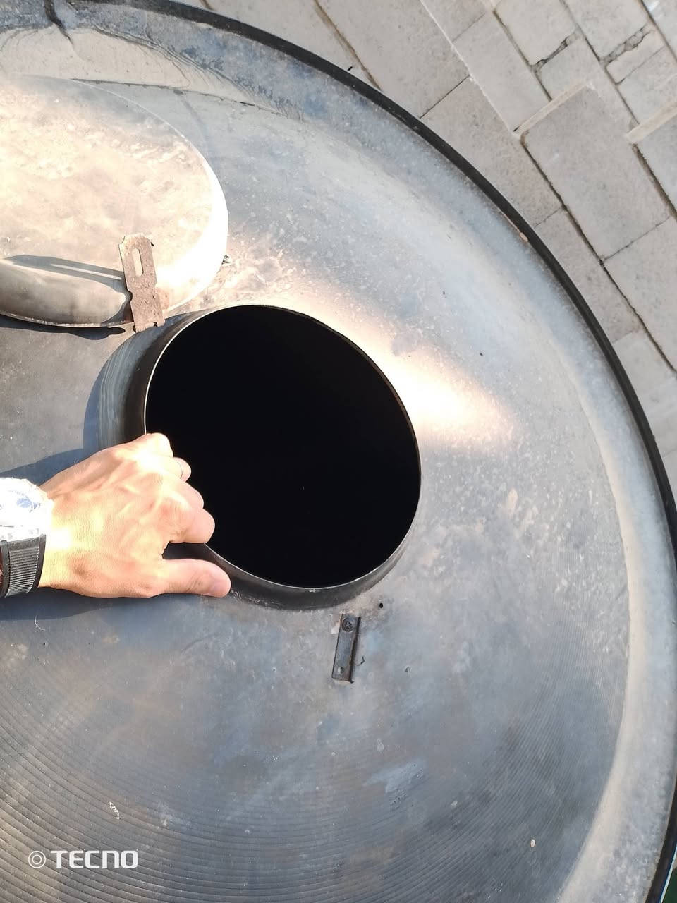 تانكي للبيع  حجم كبير بي شك صغير بالحافه من يم البوري  شراي ادفع سعر عجبني ابيعه  مكاني موصل حي التحرير


**إذا كنت صاحب هذا الإعلان وتريد حذفه لأي سبب، رجاءا أرسل رسالة إلى الدعم الفني**