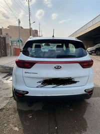 سبورتج • ٢٠٢٠ • لون أبيض