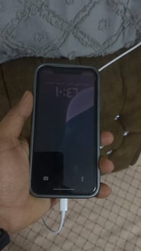 آيفون اكس ار • ١٢٨ • ضهر مكسور