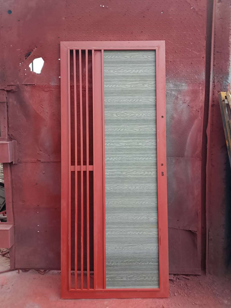 🔴 تم افتاح سكله محمود الحداد
انواع الحداده تفصال بيبان شبابيك بيبان قاصه 🚪🪟
عنوان بغداد نهروان مقابيل منطقه ال 5000 واسعار مناسبه 
اداره محمود ‏‪0785 949 2684‬‏
