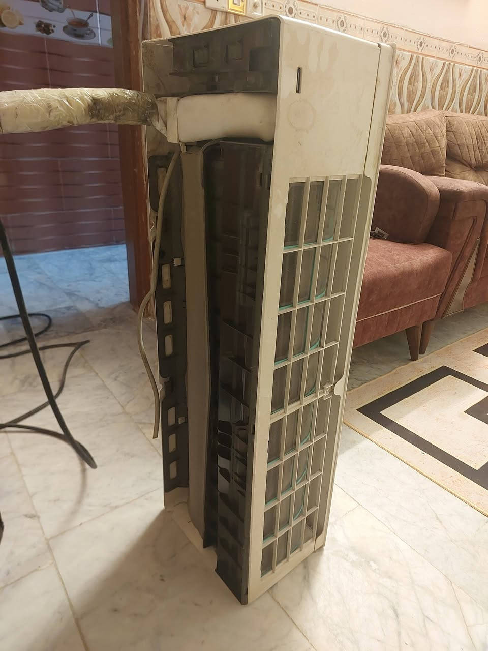 السلام عليكم سبالت للبيع كري ٢ طن نضافه ٩٠% جديد كامل من الغاز وكلشي استخدام شهر فقط وفتحته السعر ٥٠٠الف 
سبلت ميديا ستار نضيف طن ونص فقط مابي غاز طار اثناء الفتح السعر ٣٠٠ الف ***********
