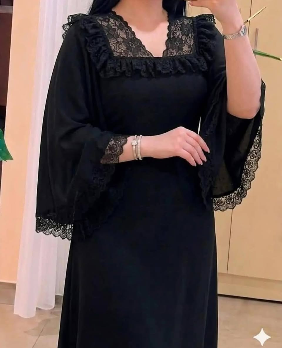 #العنوان🧵✨ الأناقة لا تُشترى جاهزة بل تُحاك بحب! ✨🧵
لكل امرأة تبحث عن التميز وتفاصيل تعبر عن شخصيتها يسعدنا أن نشارككم الإبداع والتميز لخياطة وتصميم أحدث الفساتين 👗❤️

​هنا كل قطعة هي قصة تُروى بخيوط من الإنفراد من الفساتين الفخمة إلى الفساتين الكاجوال اليومية وبأعلى معايير الدقة والجودة التي تناسب ذوقكِ الرفيع

​🌟 تفصيل مخصص حسب القياس

​📐 أحدث الموديلات والقصات العصرية

​🧵 إتقان تام في التشطيب والتنفيذ

​دعمكم للمشاريع المحلية هو سر استمرار الإبداع لتشكيلتنا الجديدة ولا تترددوا في طلب فستان أحلامكم ✉️👇
العنوان المناذرة 
للتواصل(***********)مع وتساب

​#خياطة_فساتين #تصميم_أزياء #دعم_المشاريع_الصغيرة #أناقة #موضة #تفصيل_حسب_الطلب
