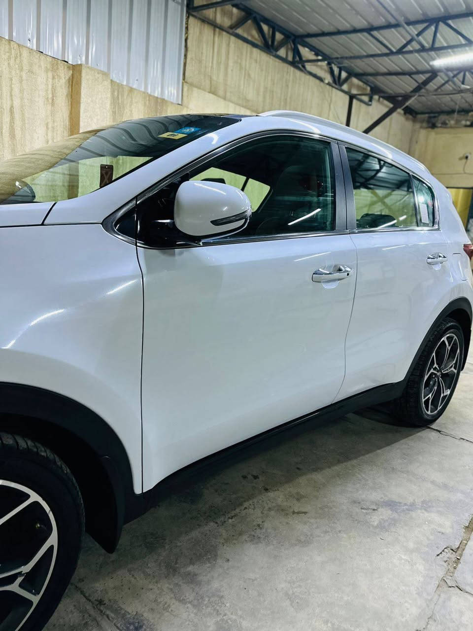 سلام عليكم. سياره سبورتج جي تي لاين
موديل 2021   خليجي مكفوله كفاله عامه عدا بارد. شبر بالجاملاغ الخلفي.  العنوان. بغداد
***********
