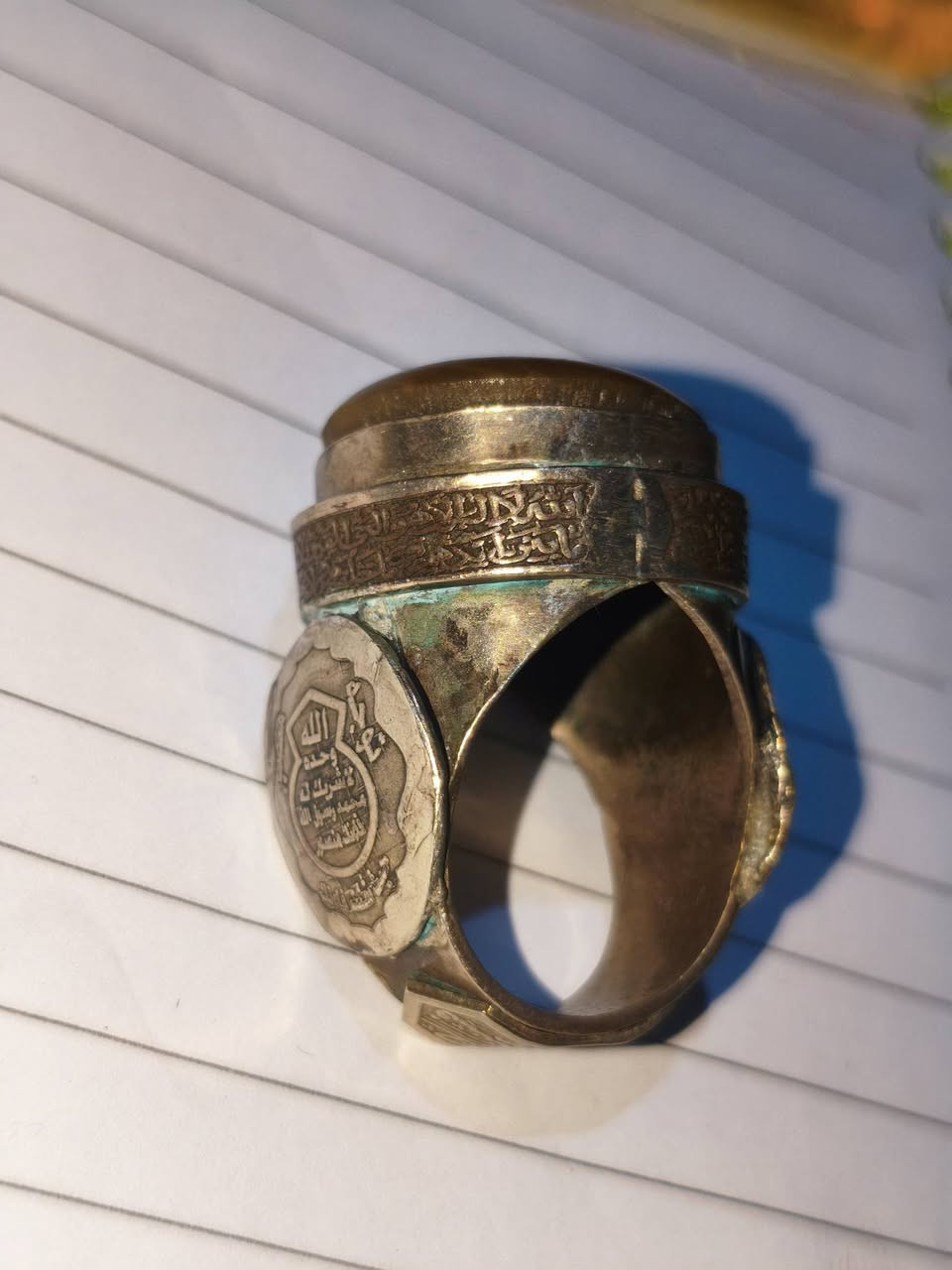 السلام عليكم اخوان عندي هذا قديم ومحتفض بي اريد اراوسه بمحبس فضة ثقيل او اكثر من محبس العندة ينزلهن بلتعليقات او يراسلني خاص


**إذا كنت صاحب هذا الإعلان وتريد حذفه لأي سبب، رجاءا أرسل رسالة إلى الدعم الفني**