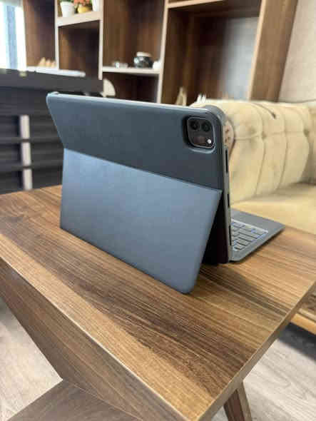 للبيع ايياد 11 برو M2 ذاكرة 128 
نظافة الجهاز 95‎%‎ كلش نظيف مابي ولا شخط وما داخل اي صيانة و ملحقات كامله باكيت و شاحنة 
وياه كيبورد من شركة Inateck متغير 7 الوان 
عنواني بغداد شارع فلسطين (***********)
السعر 775 الف
