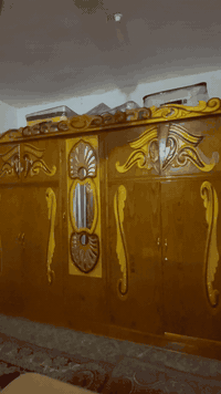 غرفه البيع سعره 600وبيه مجال مابيه اي ضررر جديده ستعمال شهرين ستفسار *********** العنوان خالص اسود صغير
