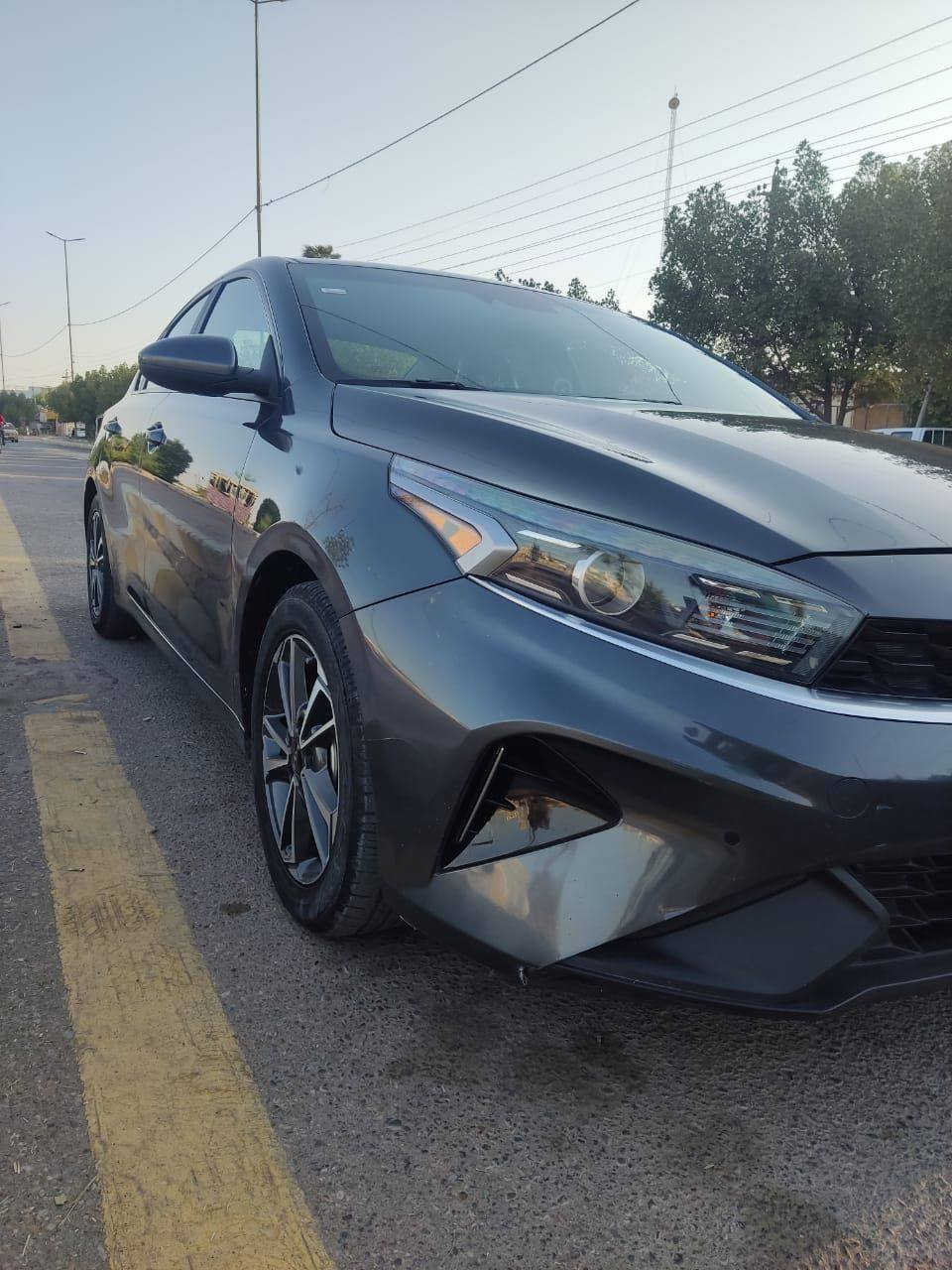 سلام عليكم فورتي البيع رقم بغداد موديل 23ماشيه 70  سعر 143 وبيهه مجال تحويل ثاني يوم  الحادث جاملغ وباب بيه صبغ صور الحادث بلمنشور مكان سياره ميسان العماره ***********
