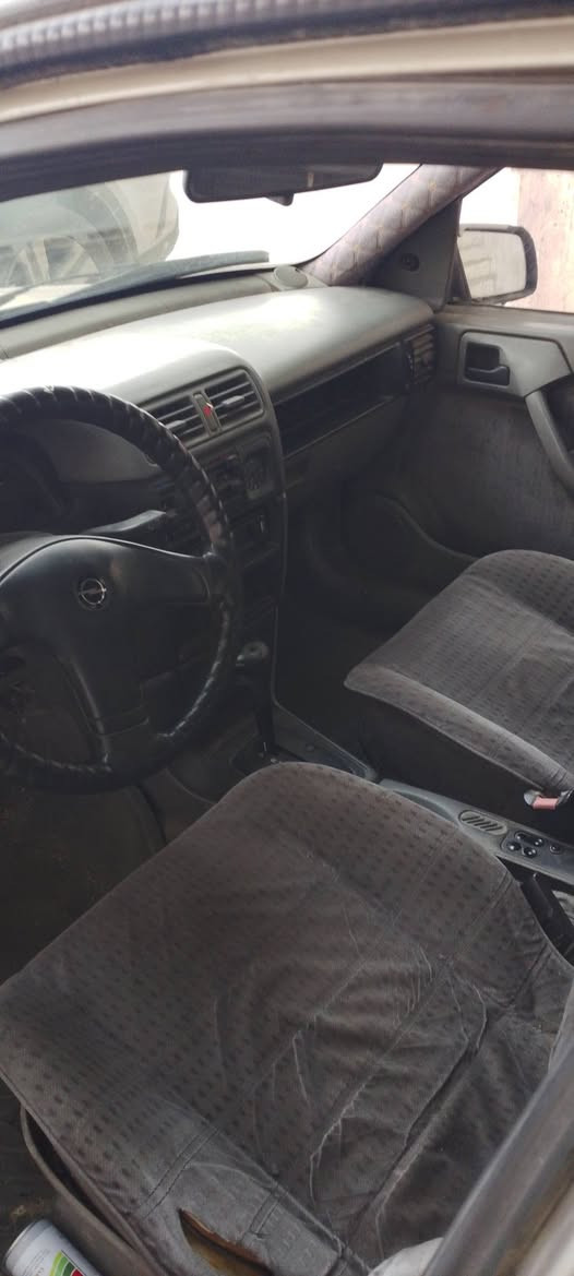 للبيع موديل 93 محرك 20 اوتوماتيك جامات كهرب سلايت  كهرب رقم مسطره كاربون بيها السياره  مشرحه  داير دوسه ما مصلح علا وضع الشركه السعر 38$(***********
