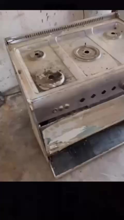 سلام عليكم ورشه صيانه تصليح انواع الطباخات موقعي او بل محل العنوان طارميه شارع الضباط ***********
