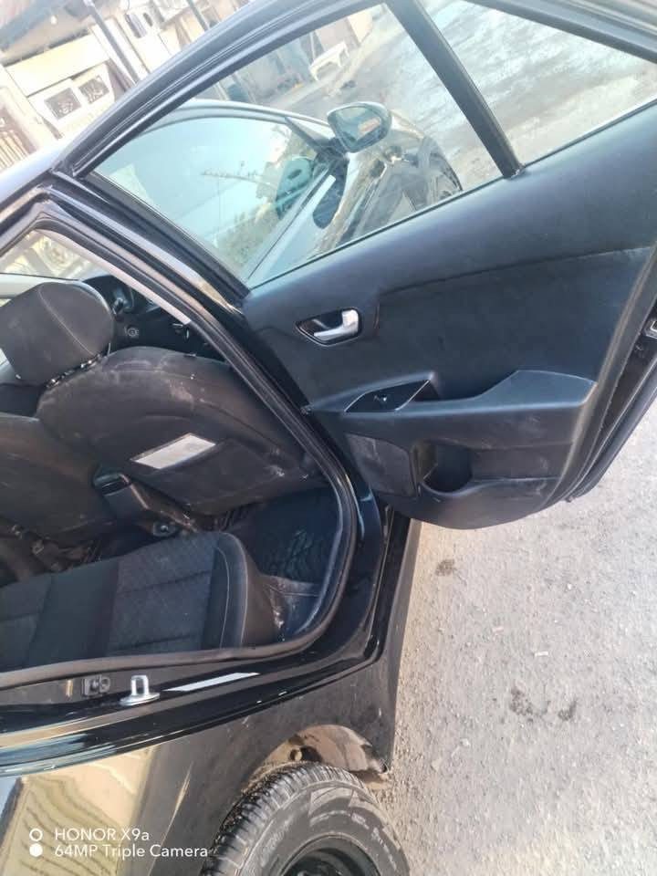 سلام عليكم 
كيا ريو موديل 19وارد امريكي السعر90ورقه بيه مجال بسيط بغداد البلديات/***********
