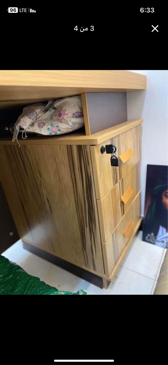 ميز مع كرسي للبيع نهايته 100
العرض متر 
والطول 90
شراي خاص


**إذا كنت صاحب هذا الإعلان وتريد حذفه لأي سبب، رجاءا أرسل رسالة إلى الدعم الفني**
