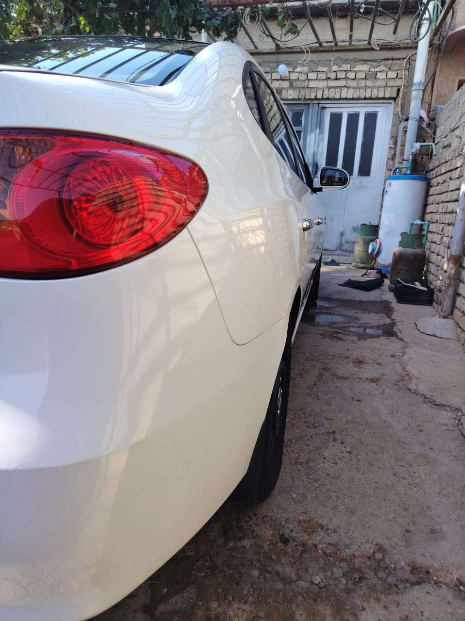 هونداي افانتي 2009 محرك ١٦٠٠ دكشن عالي المرغوب رقم أنبار انكليزي هزة جديدة سيارة بدون صبغ فقط بارد بسيط بالبنيد محرك كير مكفول مكانها فلوجة السعر 110$ وبيها مجال بسيط للاتصال ***********
