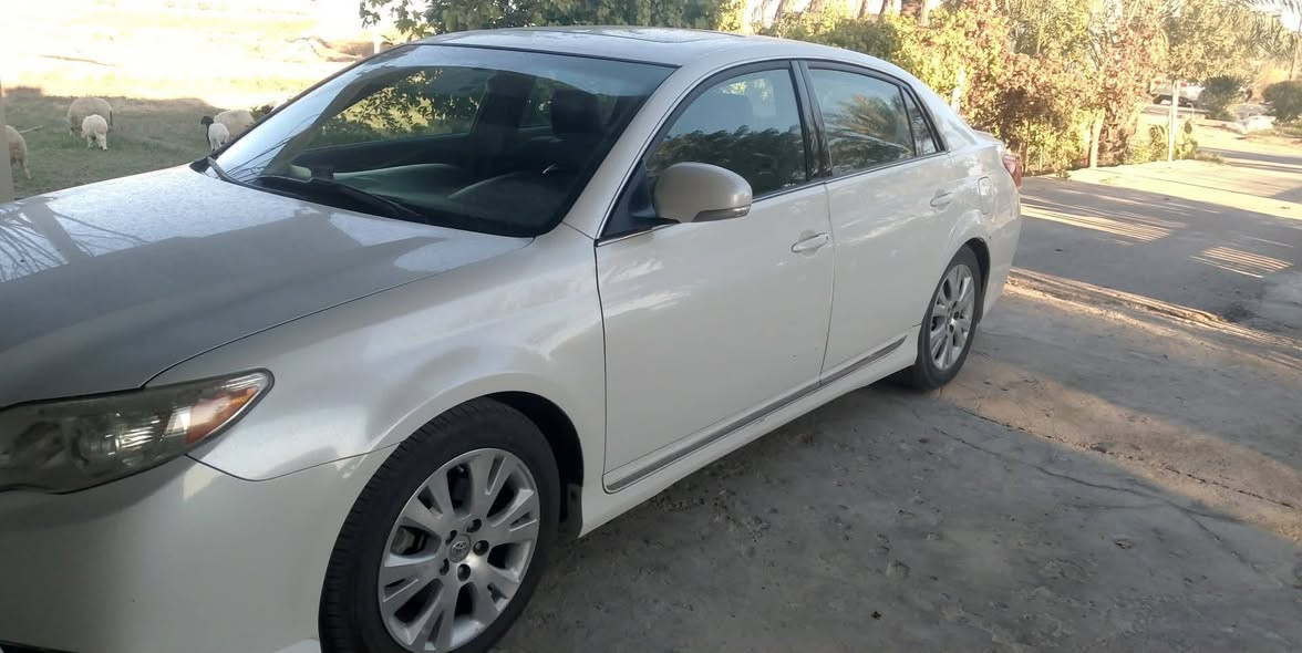 السلام عليكم...أفلون للبيع او مراوس حسب القناعة وارد امريكي بيها قطعتين صبغ فقط رقم  بغداد ب اسمي سيارة ماشية 205 ميل سيارة نضيفة الحمدلله خير من الله فول مواصفات ماعدا البصمة مكان السيارة الانبار فلوجة سعرها 170 وبيها مجال للاستفسار ***********
