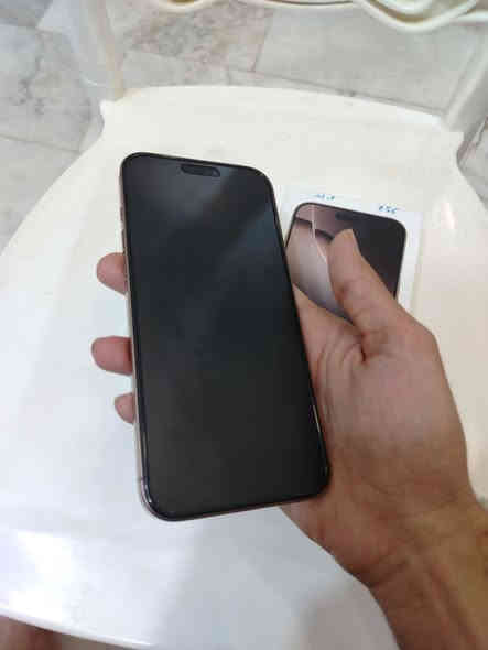 ايفون 16 برو ماكس 
تك سيمكرت 
ذاكره 256 
شرق اوسط ضمان نضافه 100 
بطاريه 98 اخر تحديث 
على وضع الشركه 
السعر مليون ونص وبي مجال بسيط 
عنواني قضاء الحي 
***********
