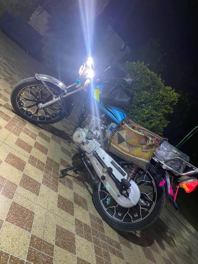 السلام عليكم شباب دراجه سيفان موديل 24مكلف بنشر اي نقص مابيه أوراق كامله رقم الهاتف ***********
