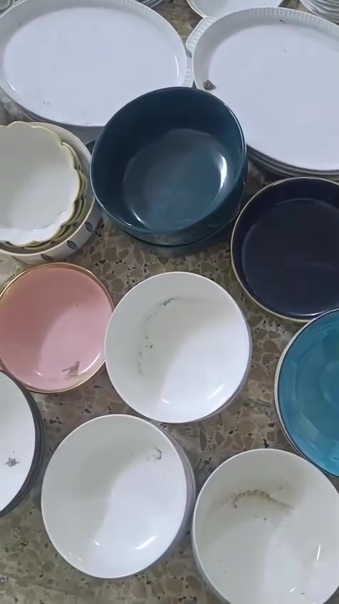 عندي مواعين باله اللبيع ابيع شلع ماابيع قطع شلع القطعه على الف الشراي يتصل على الرقم وبي واتساب ***********
